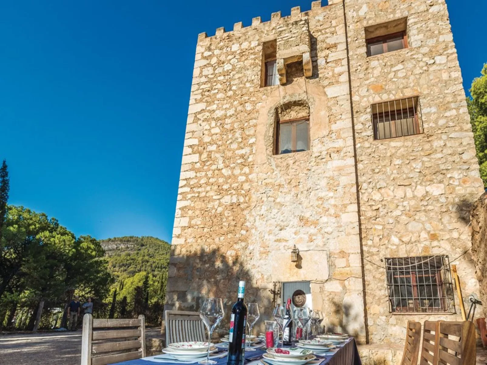 Torre Morralla-Outside