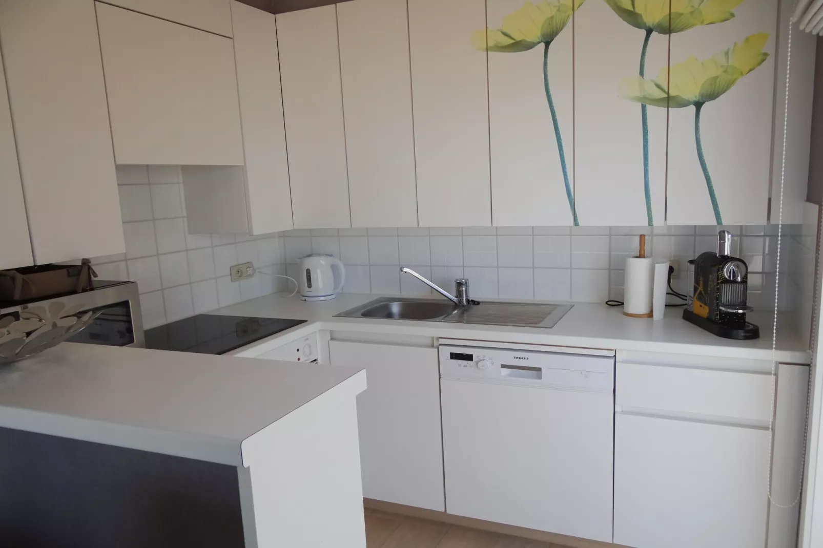 SEAWIND 603-Kitchen
