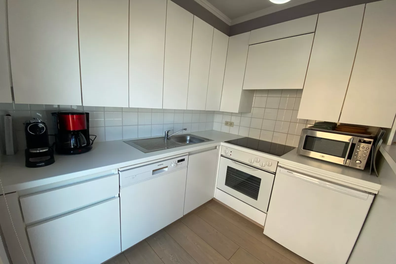 SEAWIND 603-Kitchen