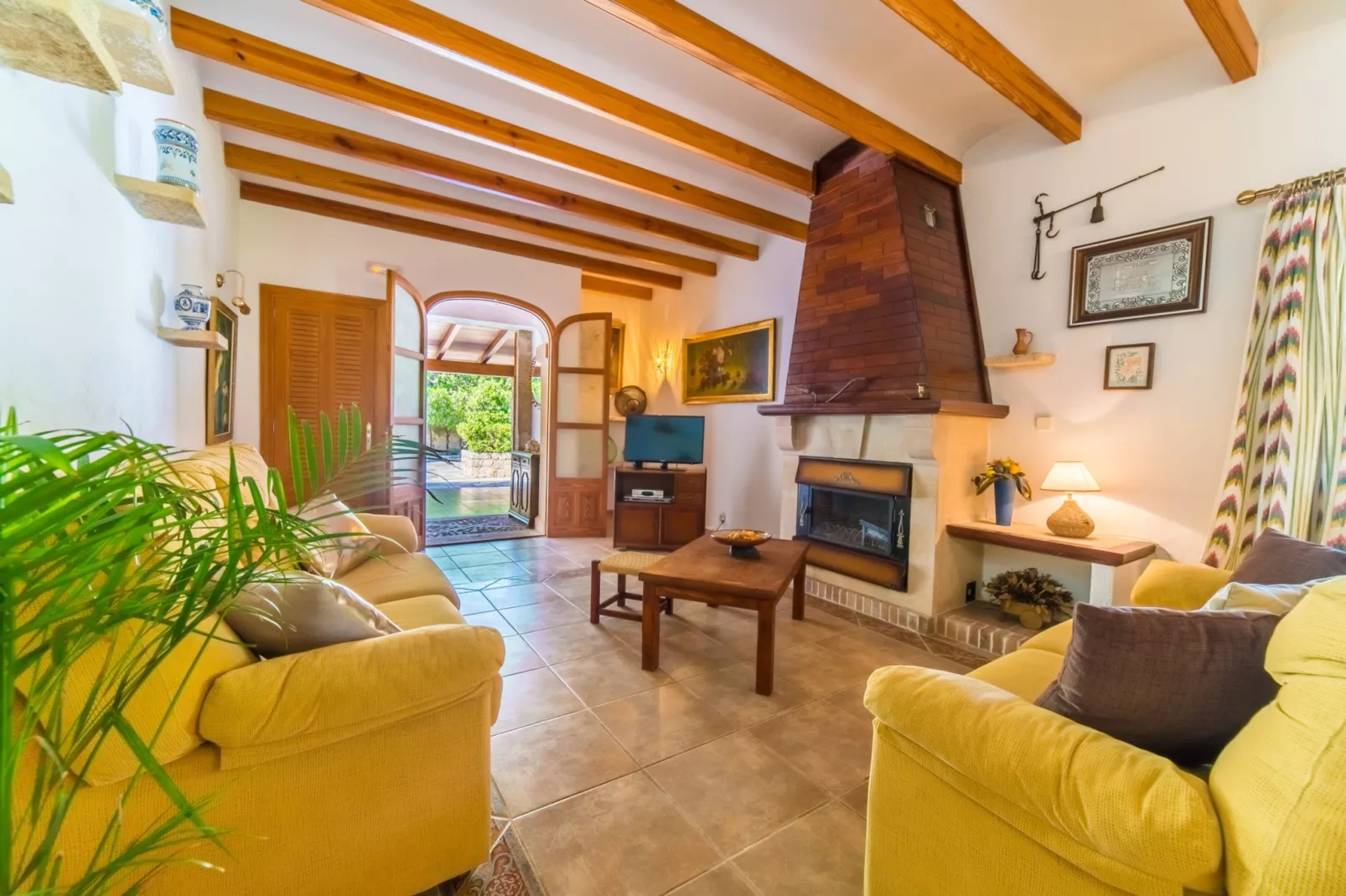 Es Moli-Living room