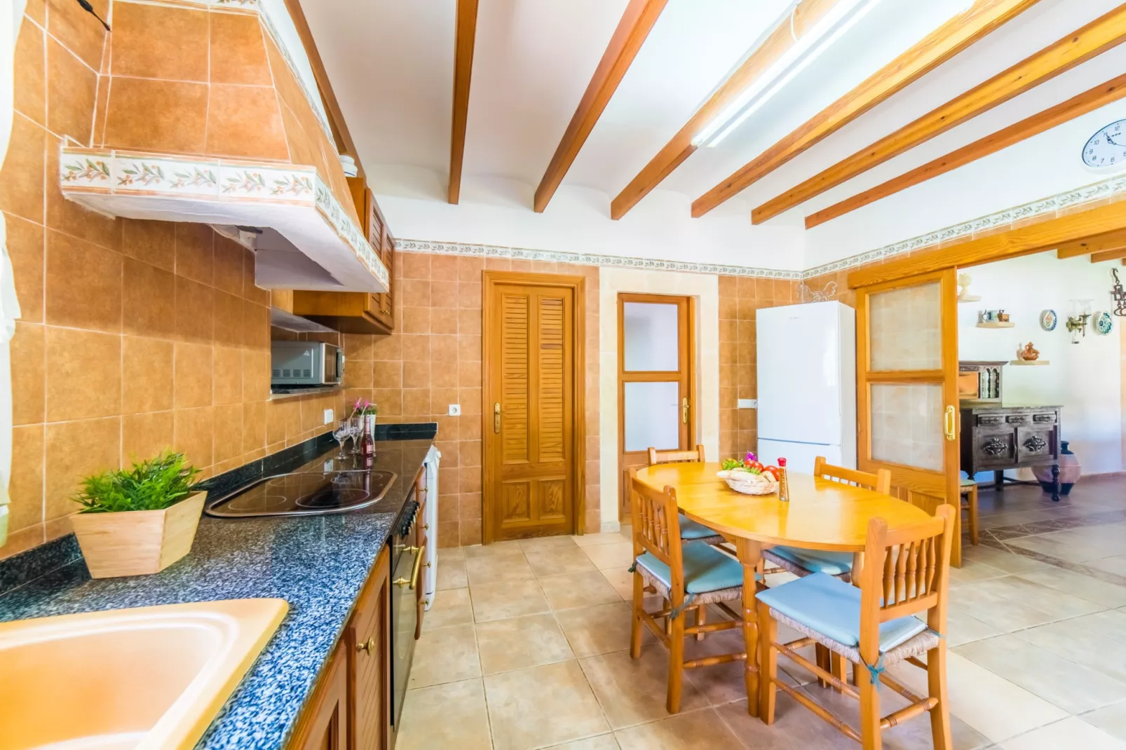 Es Moli-Kitchen