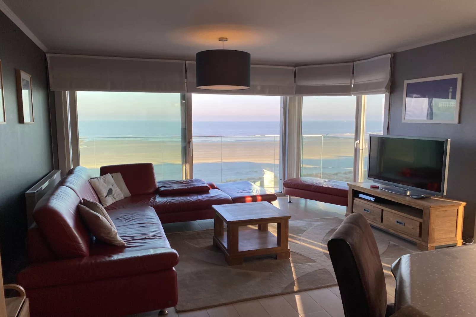 SEAWIND 603-Living room
