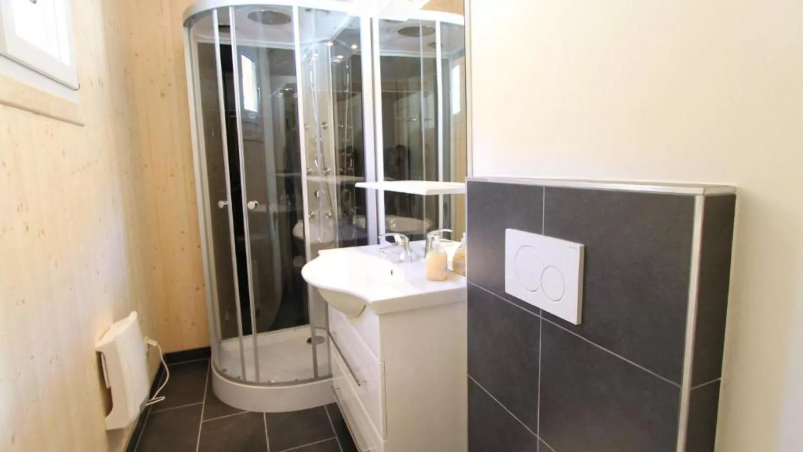 Wolkenheim-Bathroom