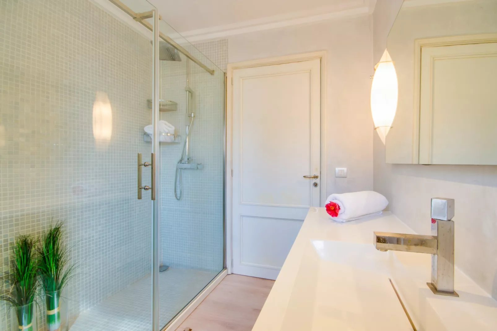 Llenaire-Bathroom