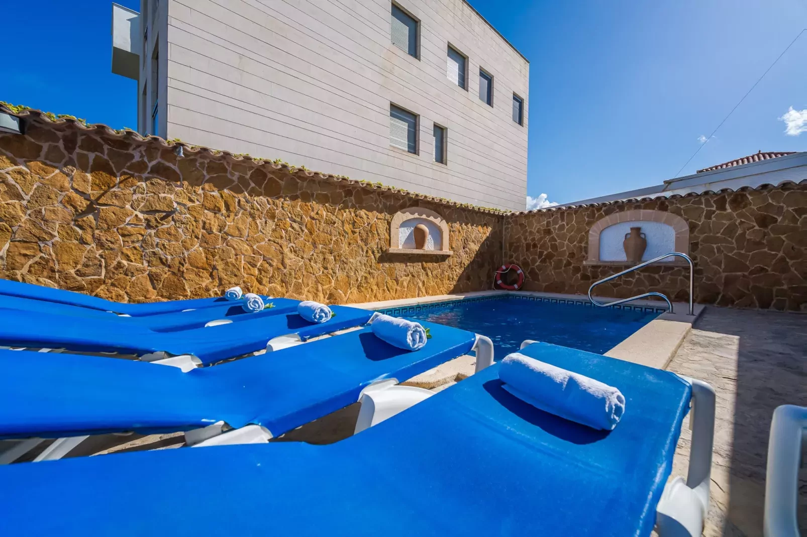 Villa Pintor-Pool