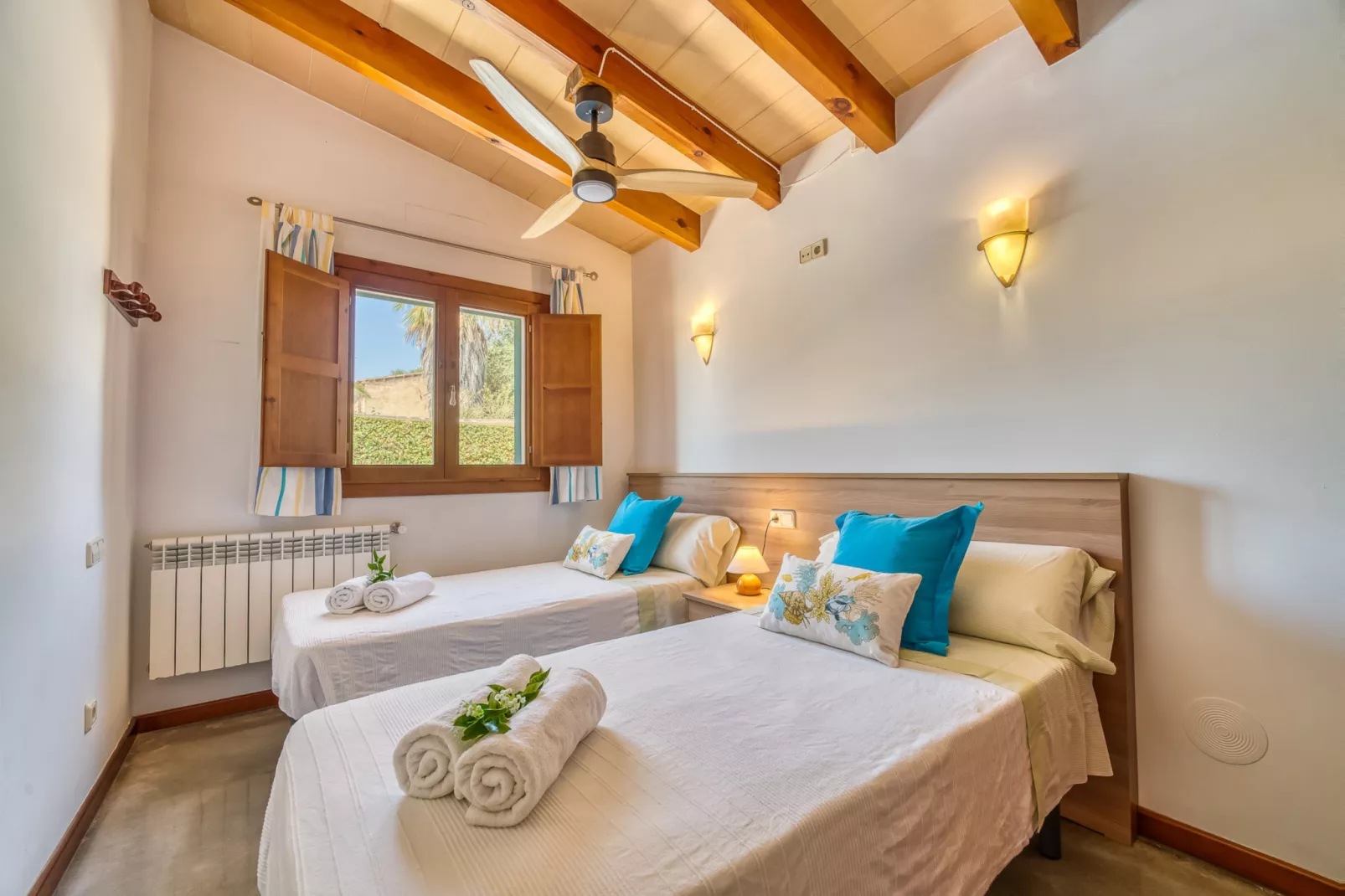 Son Frau-Bedroom