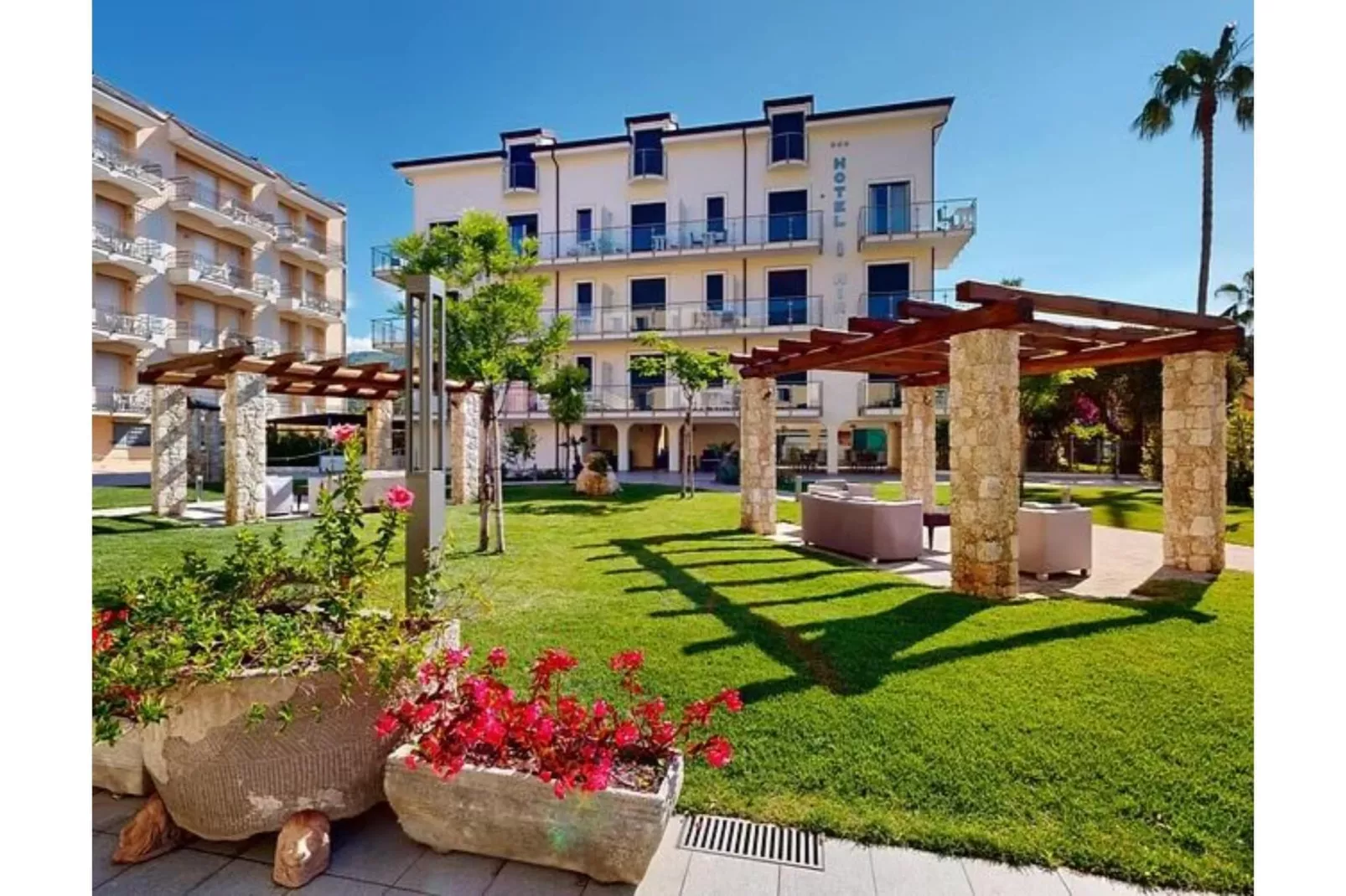Residence Miriam - APARTMENT TWO BEDROOMS-Gardens summer