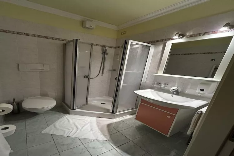 Residence Piccola Italia Tremosine - BEV2A-Bathroom