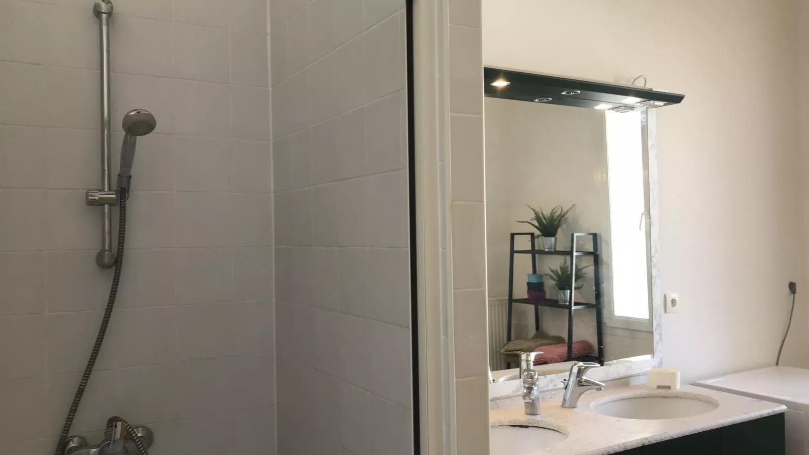 Maison de vacances Olonzac-Bathroom