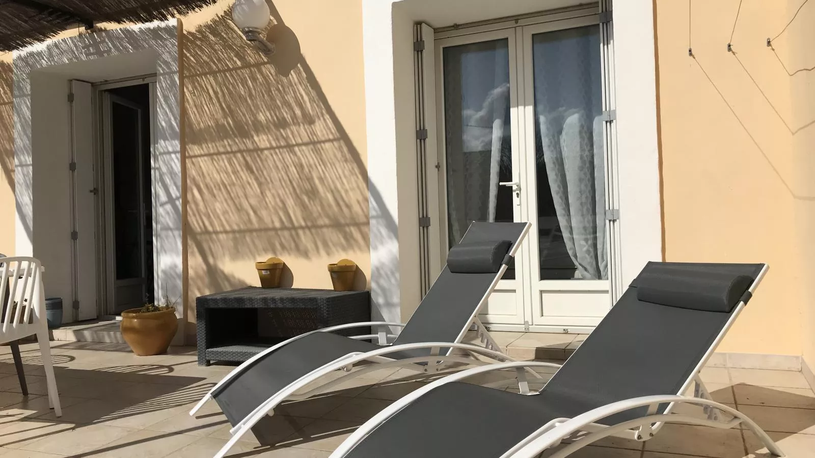 Maison de vacances Olonzac-Terrace balcony