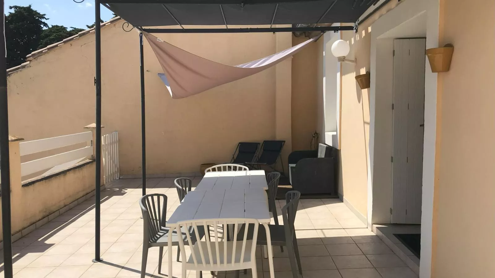 Maison de vacances Olonzac-Terrace balcony