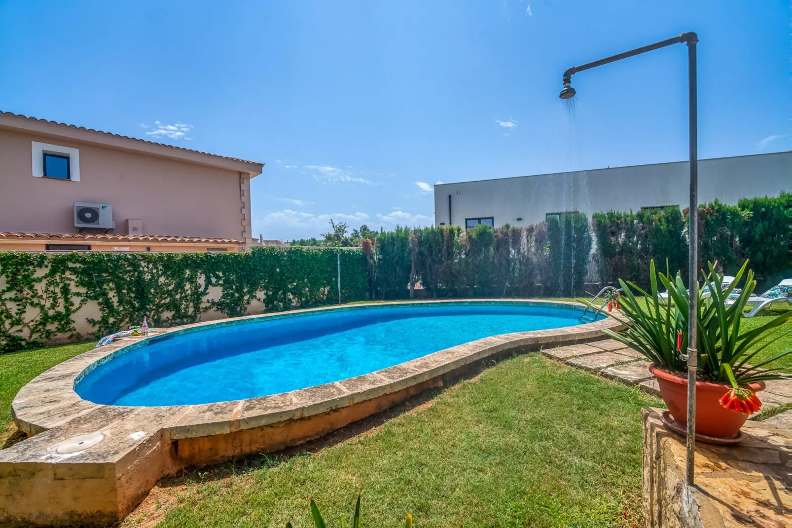 Rosas 28-Pool