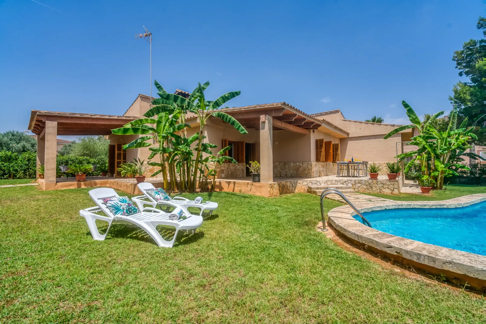 Rosas 28-Exterior summer
