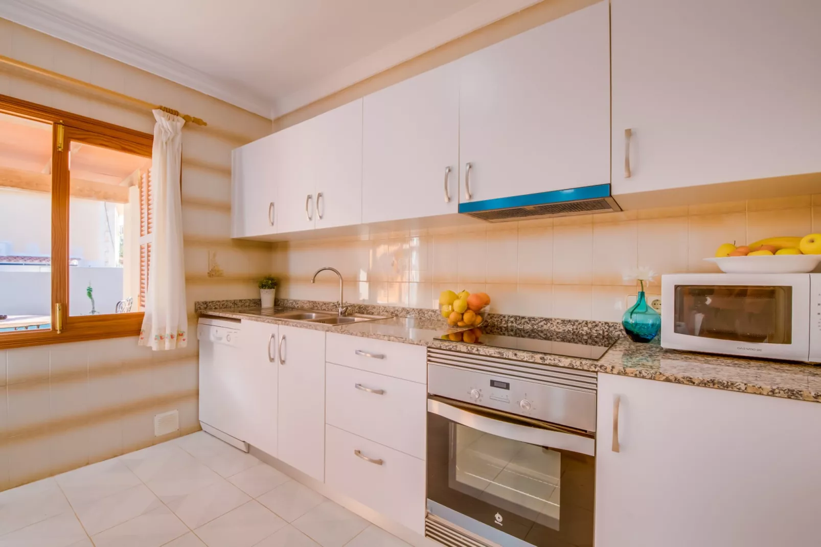 Rosas 28-Kitchen