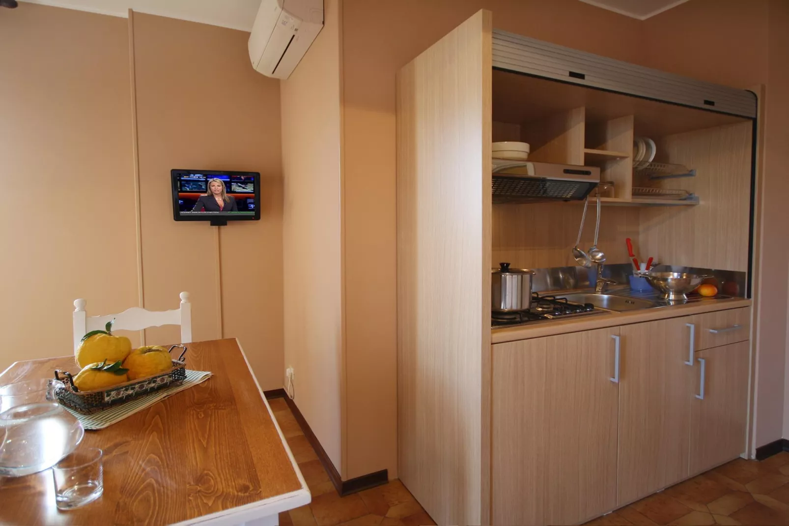 RESIDENCE LA MERIDIANA A TWO-ROOM APT 4 PAX BK/TERRACE/GARDEN - B401-Kitchen