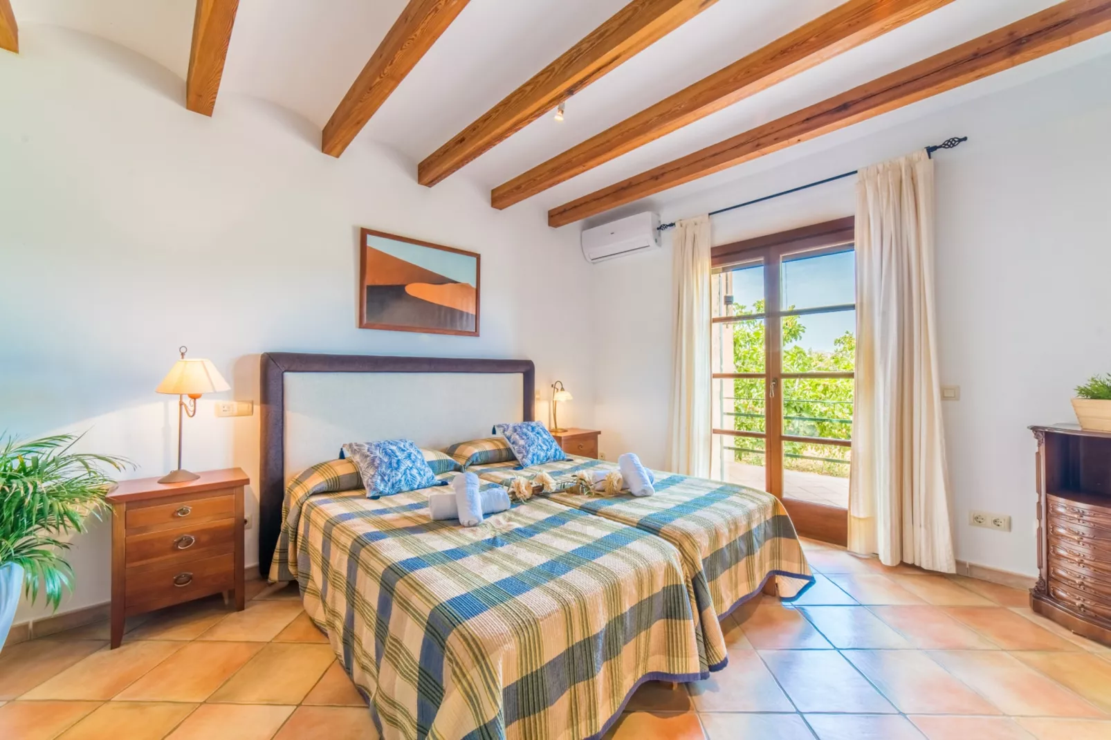 Els Mitjans-Bedroom