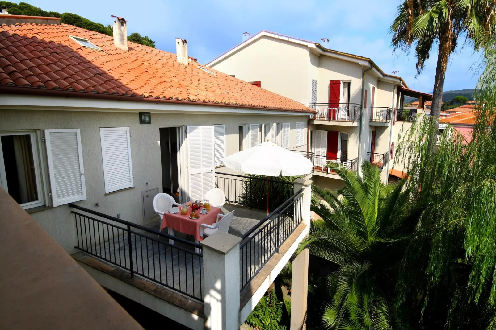 RESIDENCE LA MERIDIANA A TWO-ROOM APT 4 PAX BK/TERRACE/GARDEN - B401-Terrace balcony