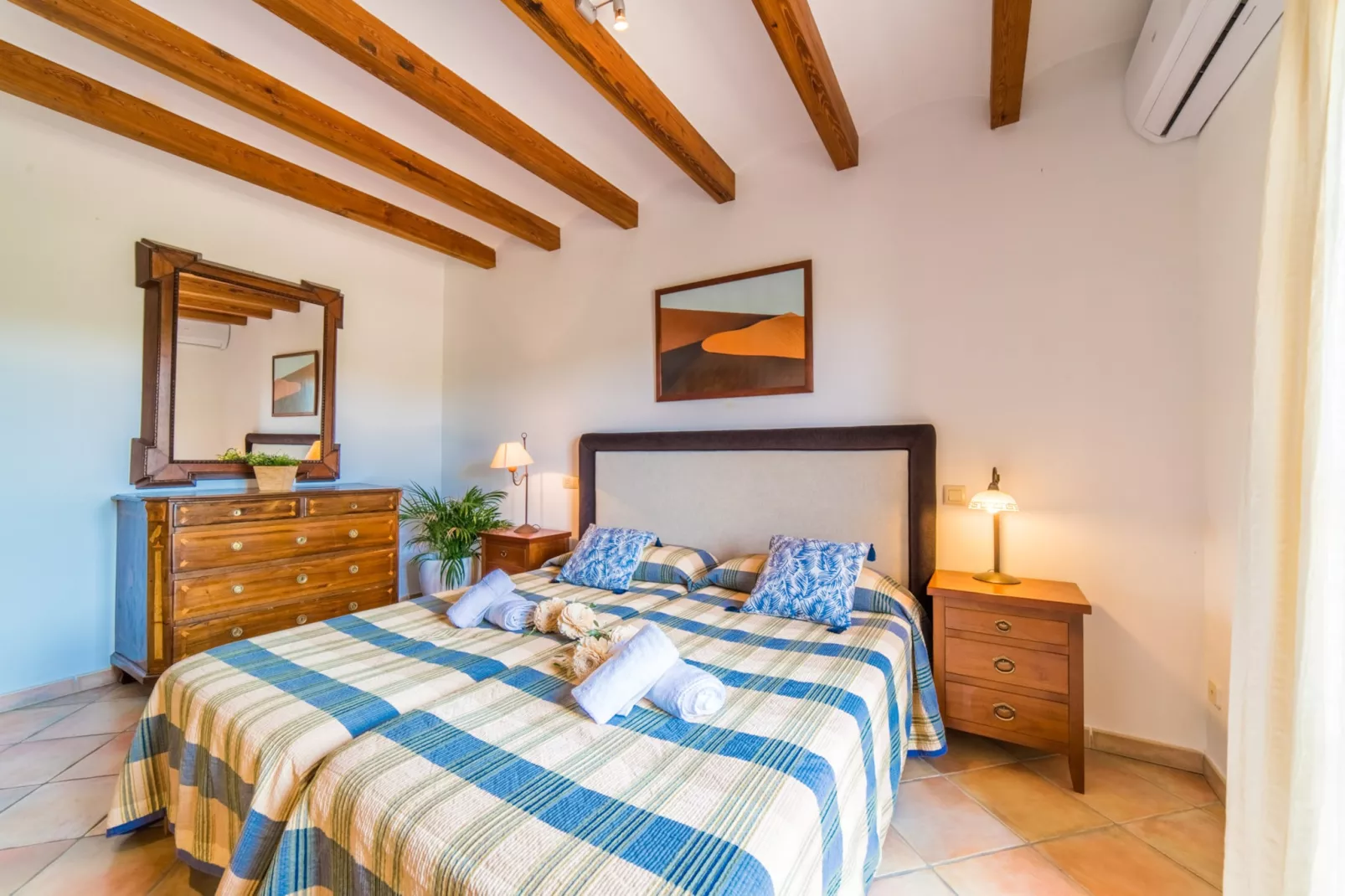 Els Mitjans-Bedroom