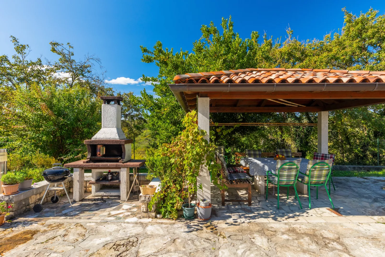 Villa Lasa-Facilities