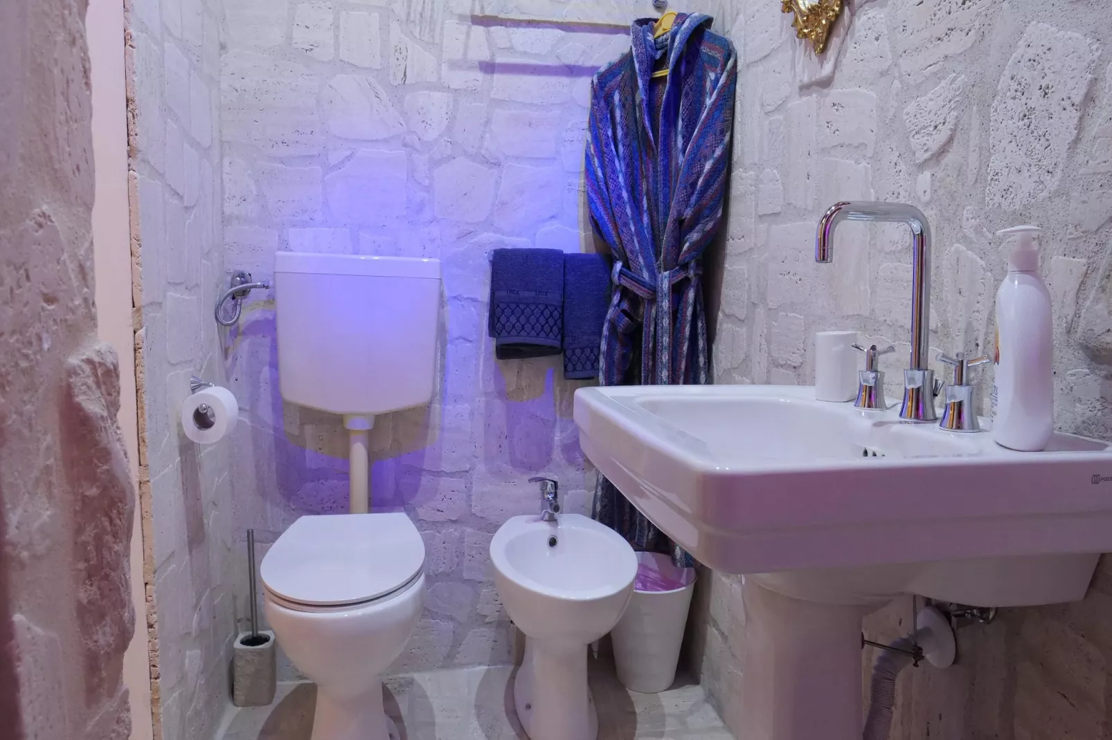 Casa Carlotta-Bathroom