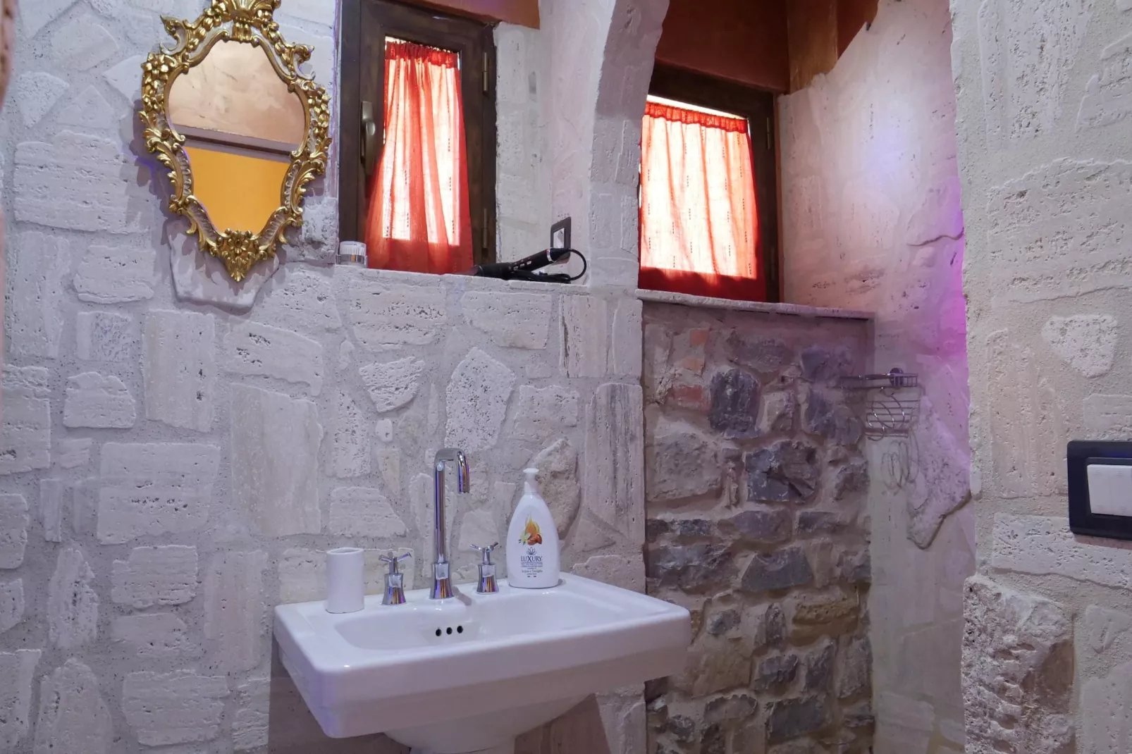Casa Carlotta-Bathroom