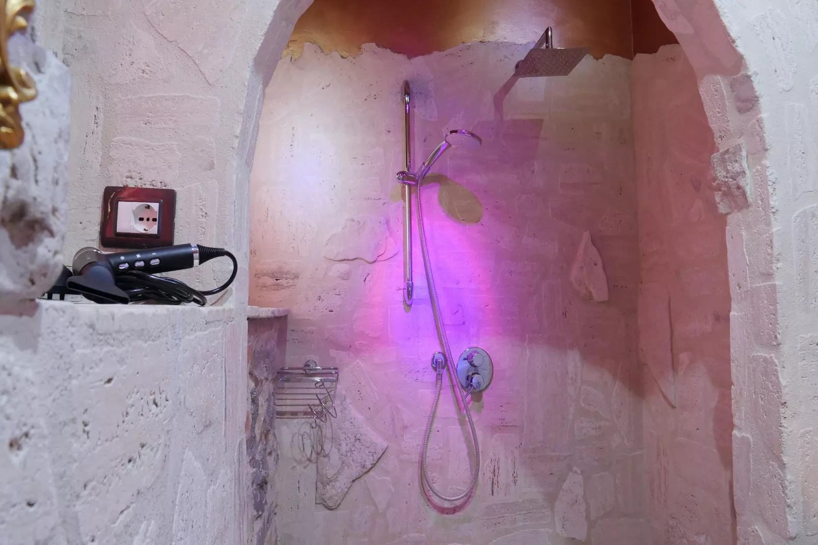 Casa Carlotta-Bathroom