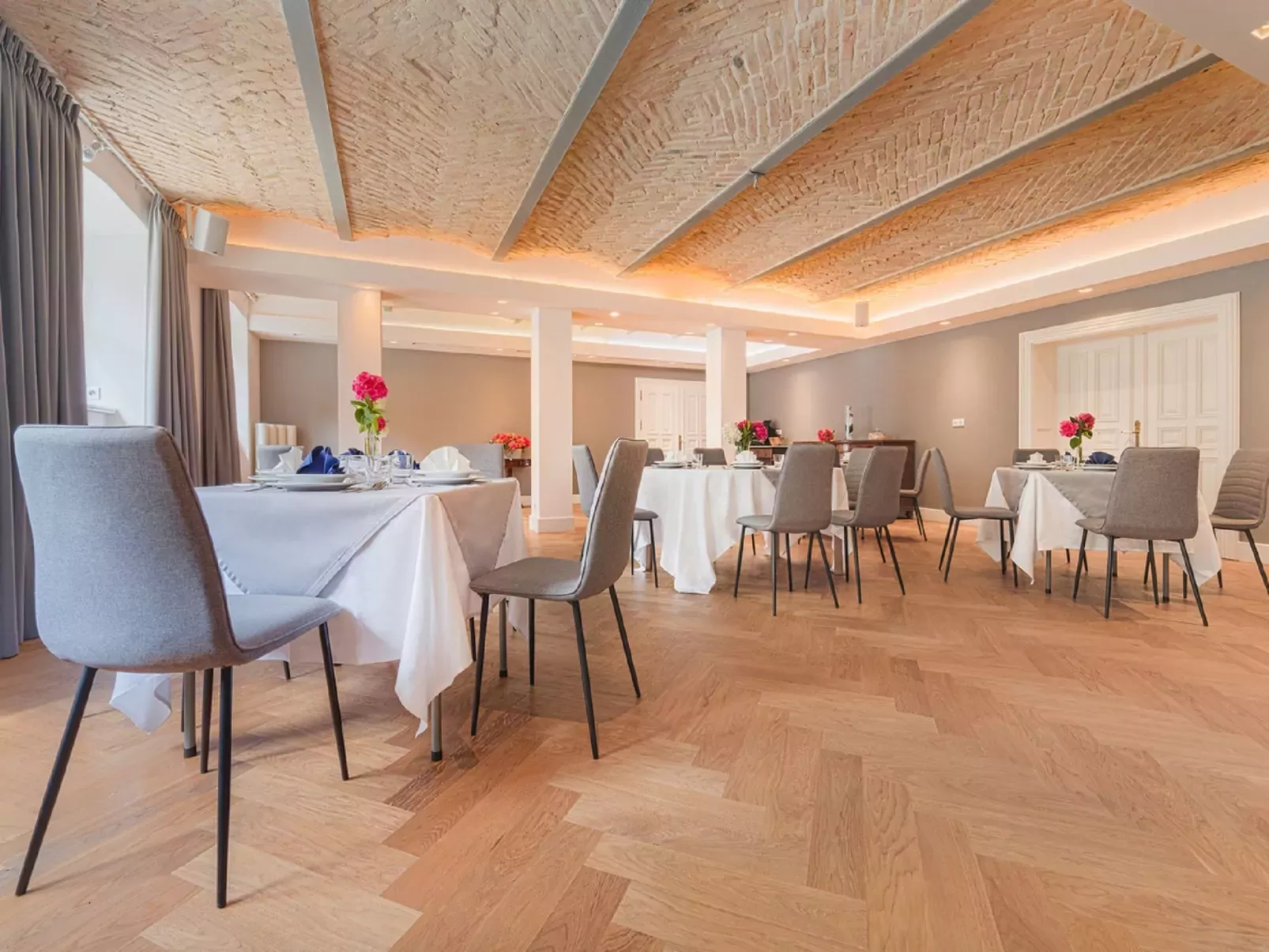 Manowce Palace-Inside