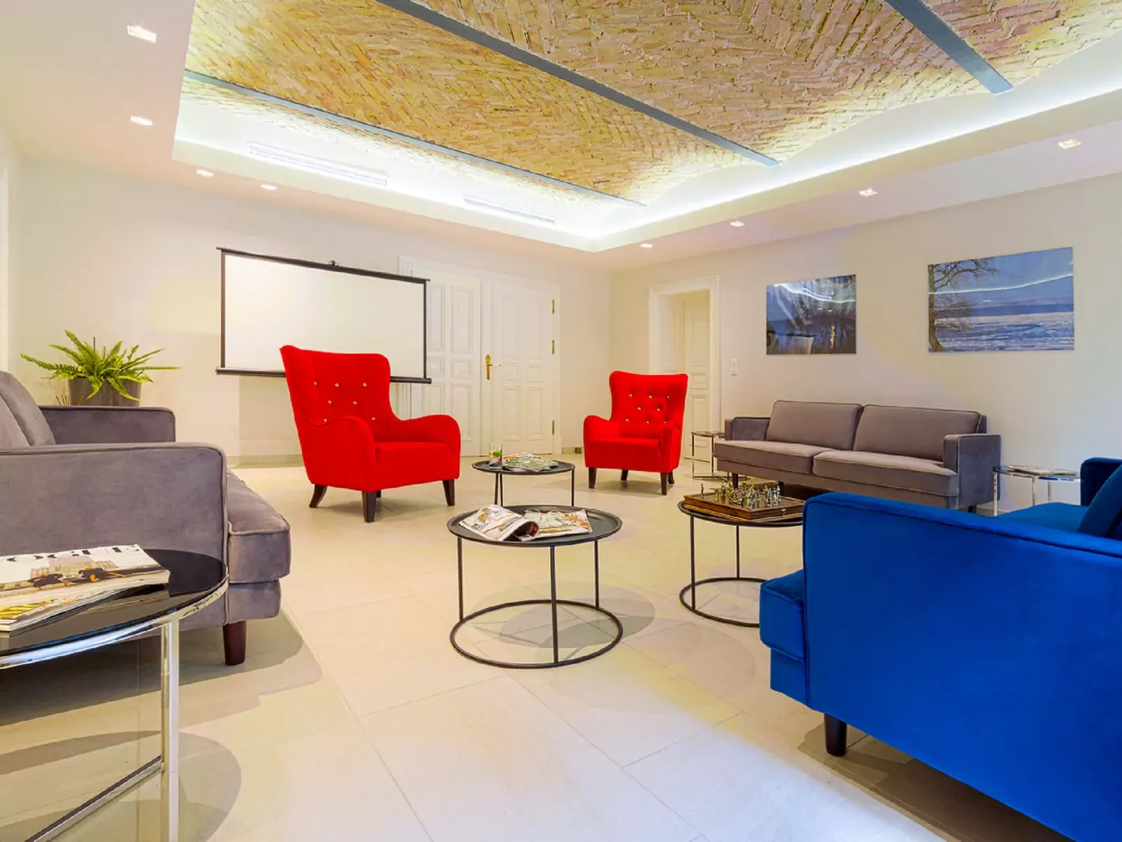 Manowce Palace-Inside