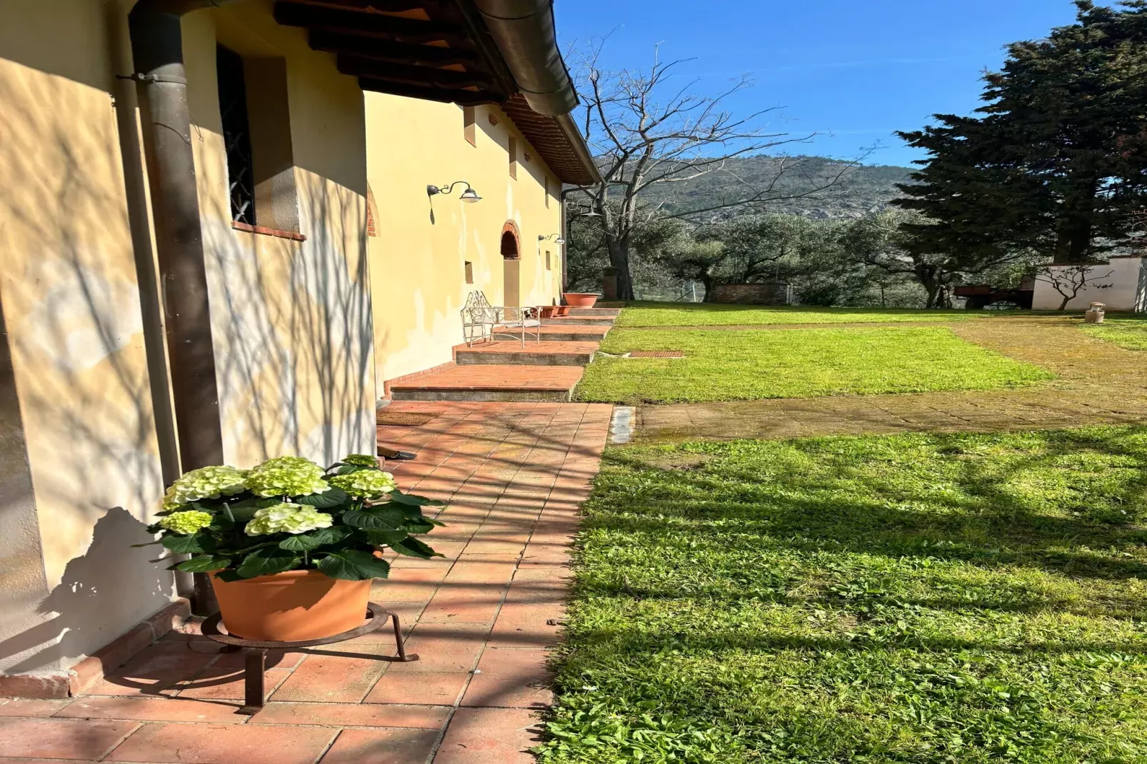 Tenuta del Serra-Außenbereich Sommer