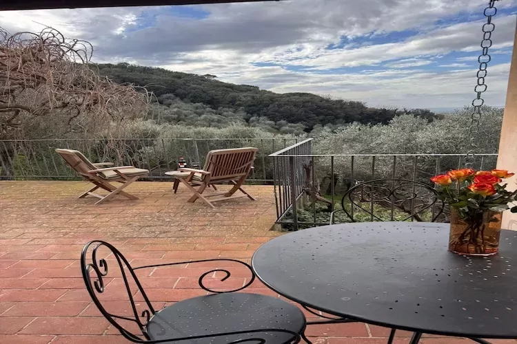 Tenuta del Serra-Terrassenbalkon