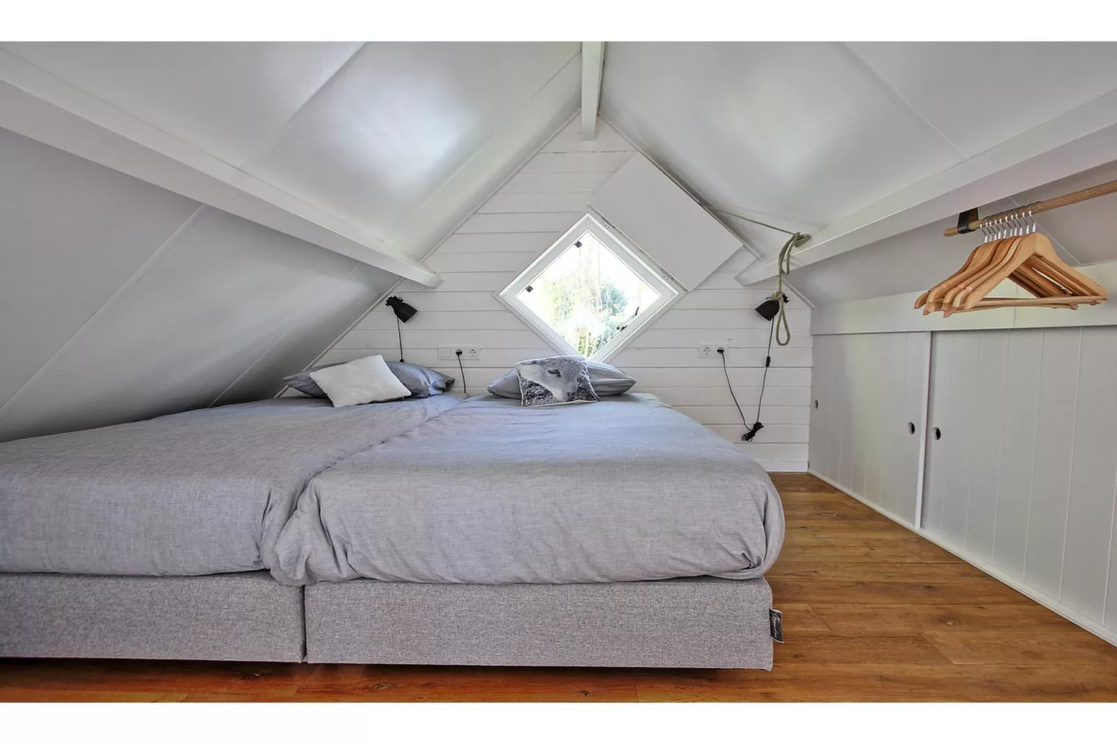 Lijsterhofstraat 13 - Knusse vakantiewoning nabij strand en centrum-Bedroom