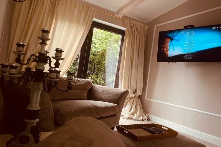 Dom wakacyjny z sauną i jacuzzi dla 2 osób Lubin-Living room