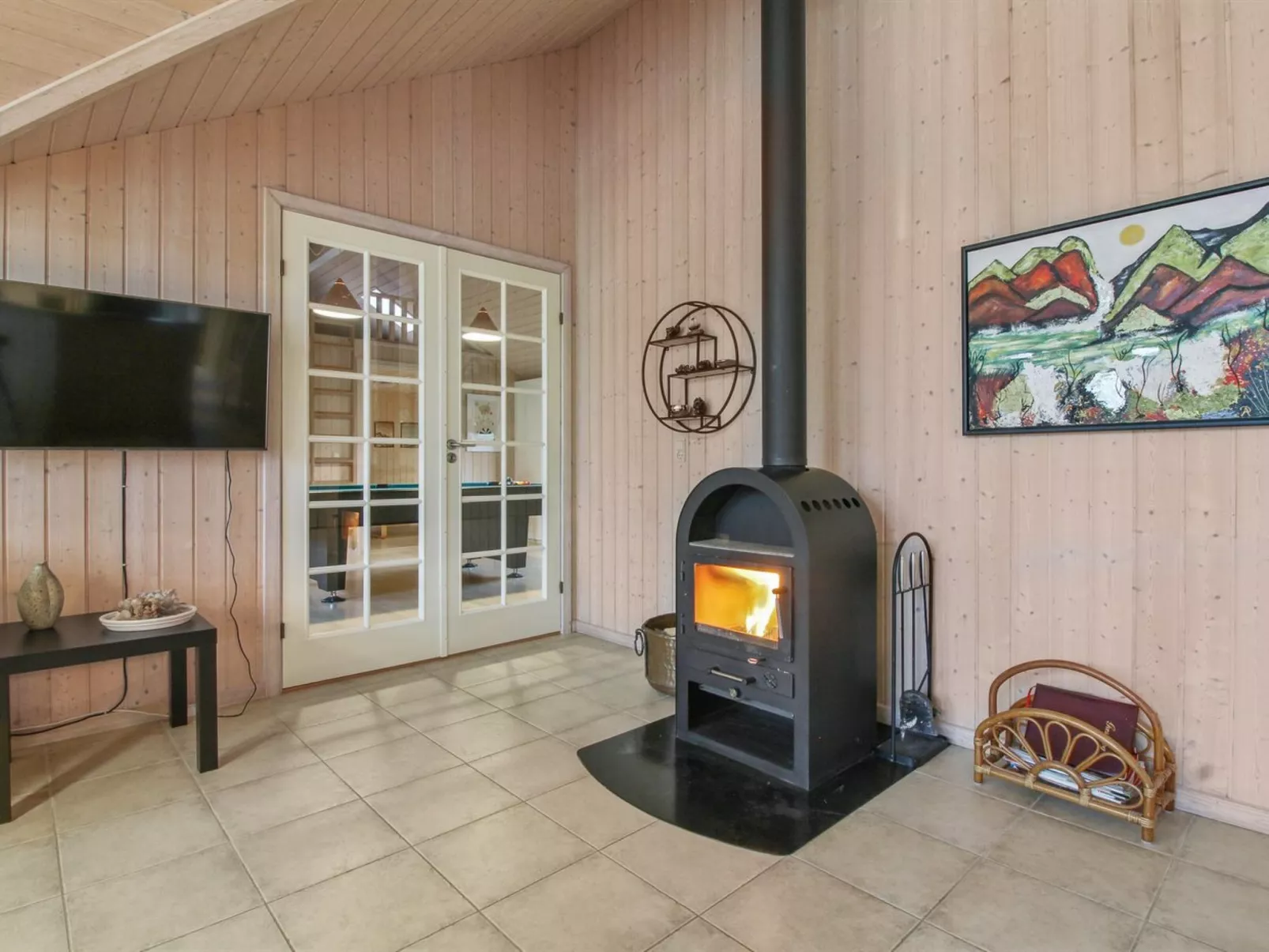 "Synnöve" - 550m from the sea-Inside