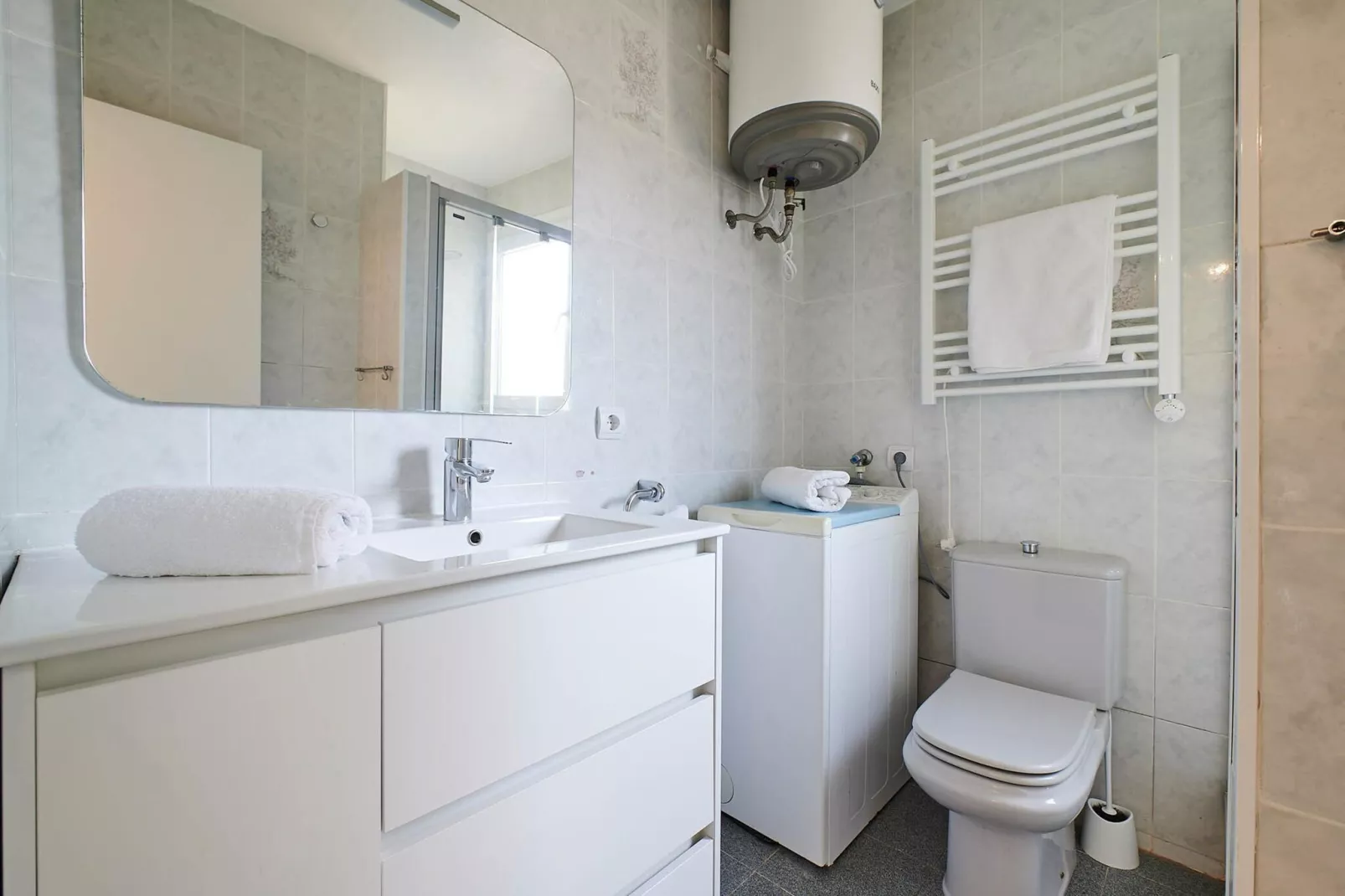 Miranda 2-Bathroom