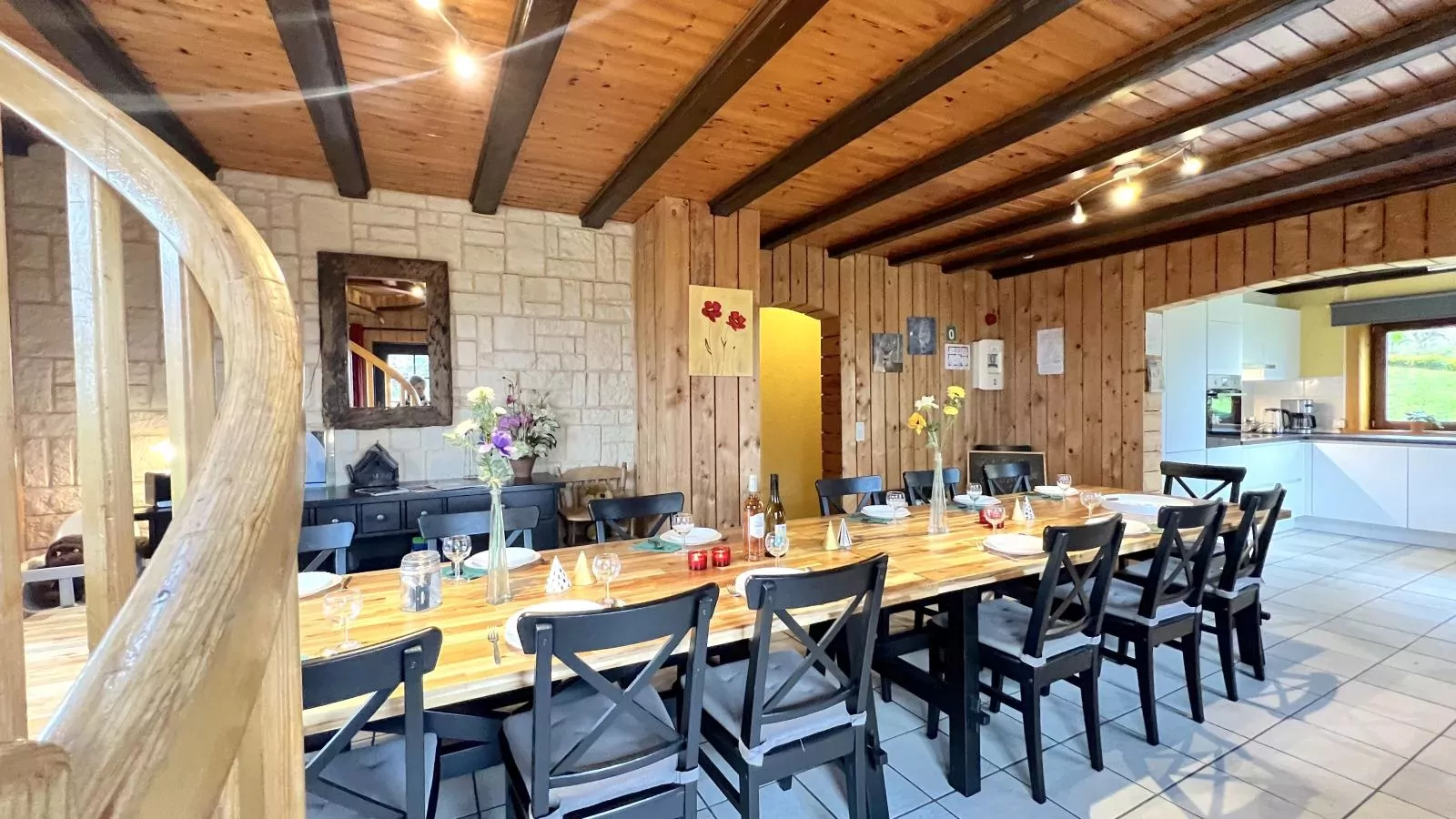 La Pomme de Pin-Dining room