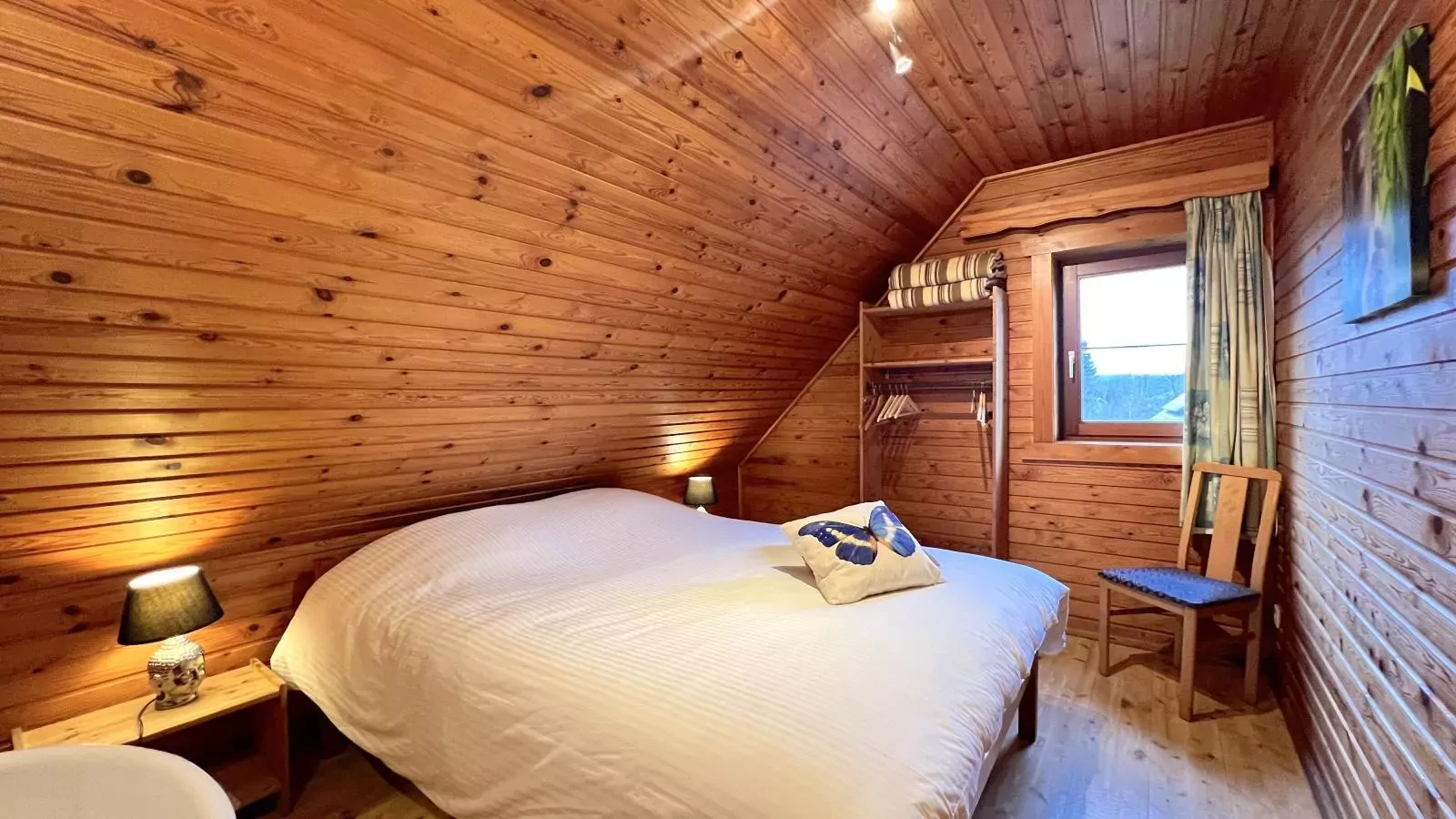 La Pomme de Pin-Bedroom