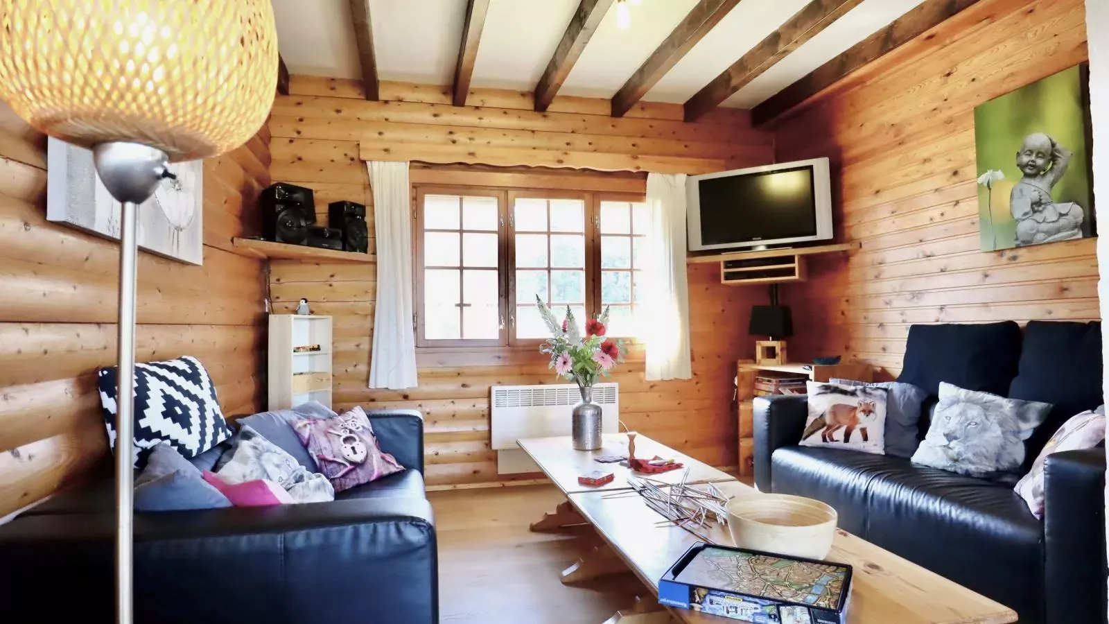 La Pomme de Pin-Living room