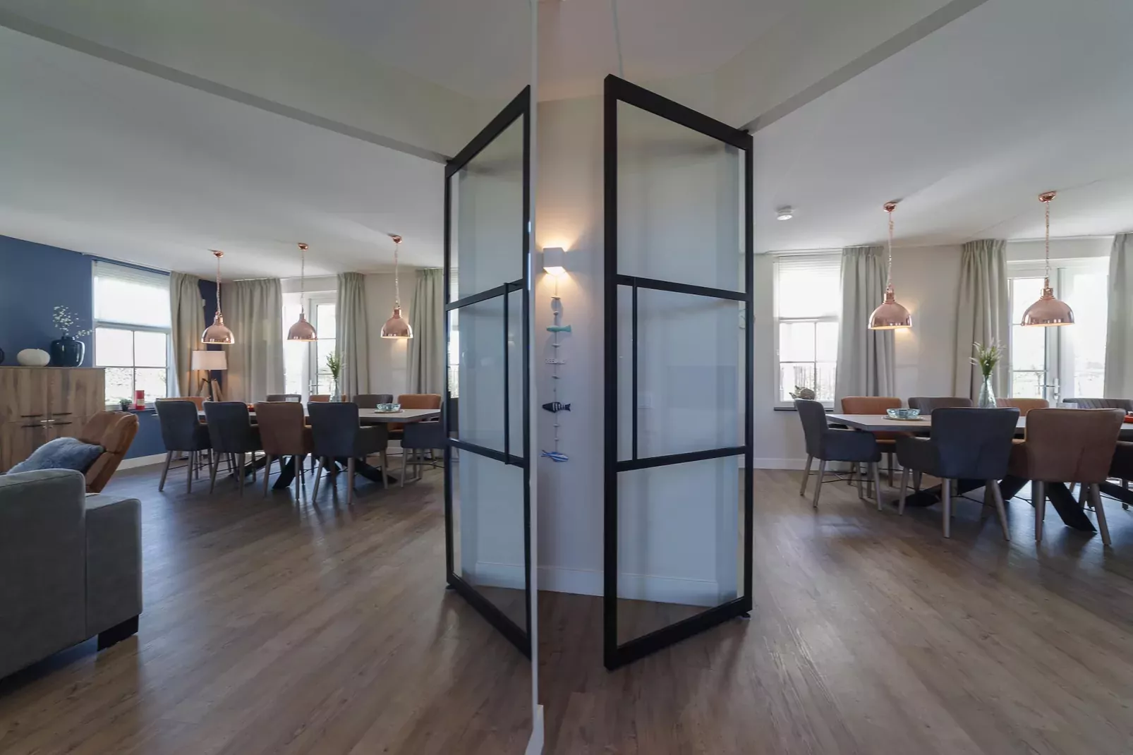 Game Villa-Esszimmer