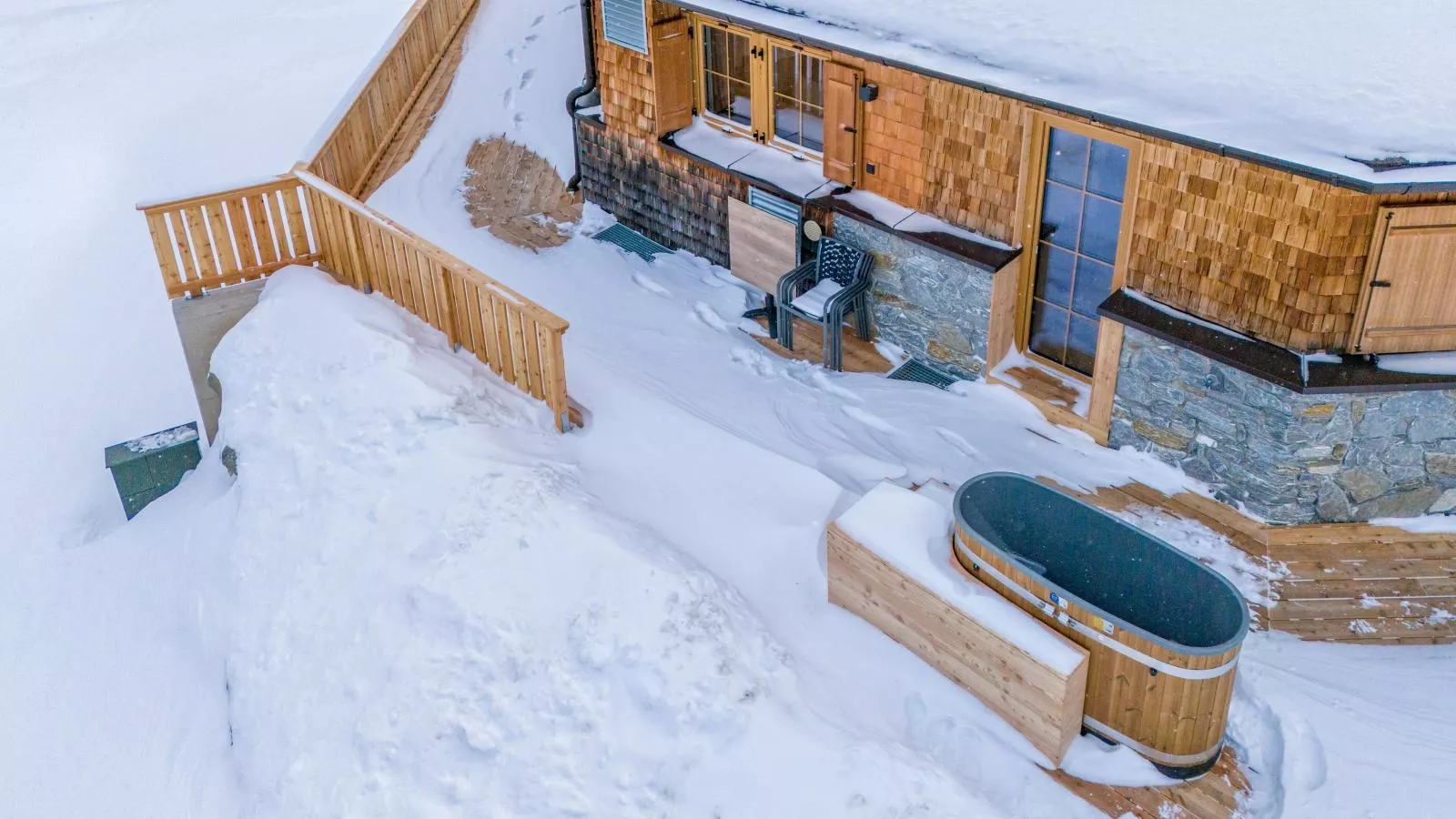 Deluxe Zirberl Top 1-Exterior winter