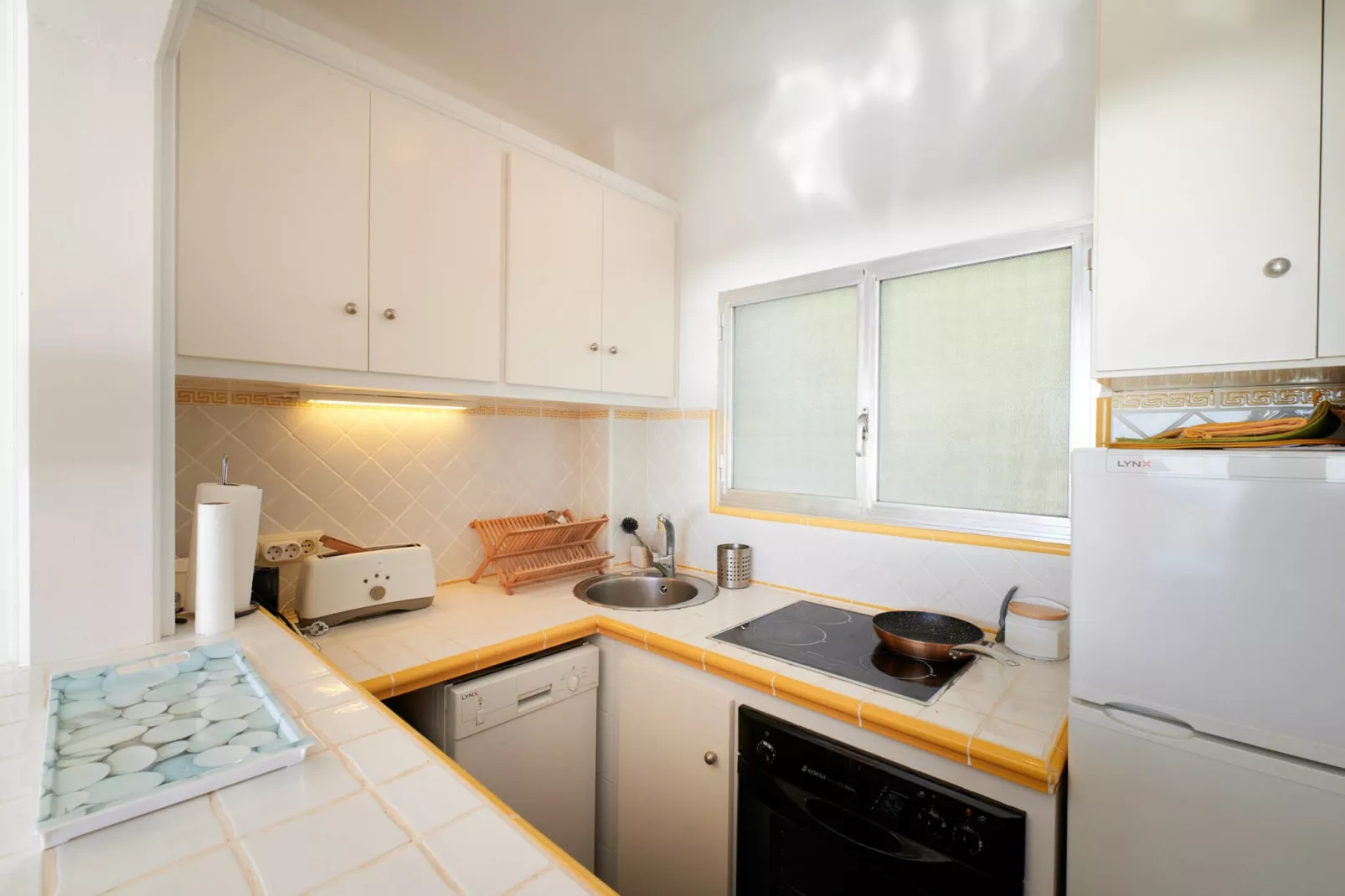 Miranda 3-Kitchen