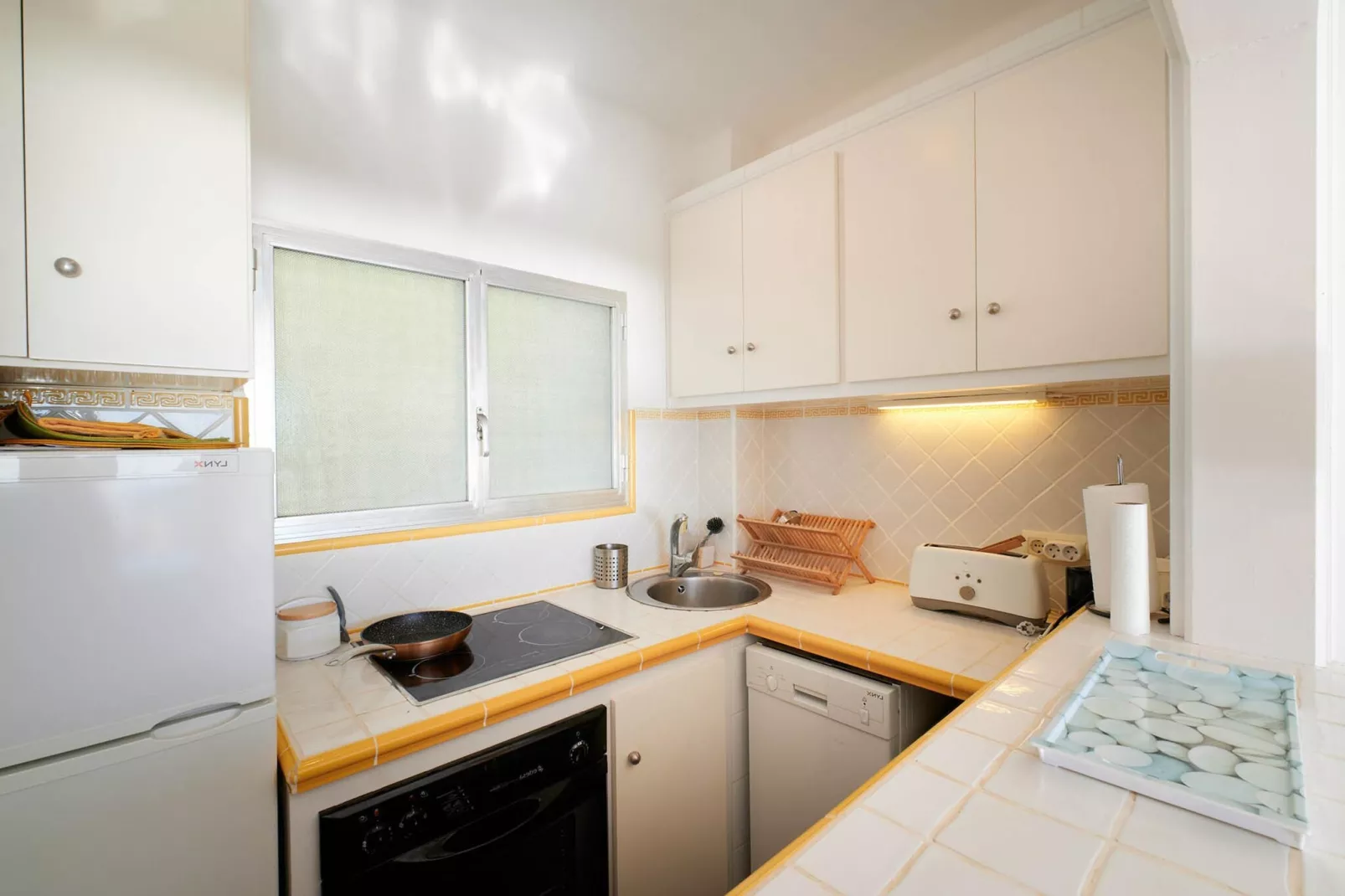 Miranda 3-Kitchen