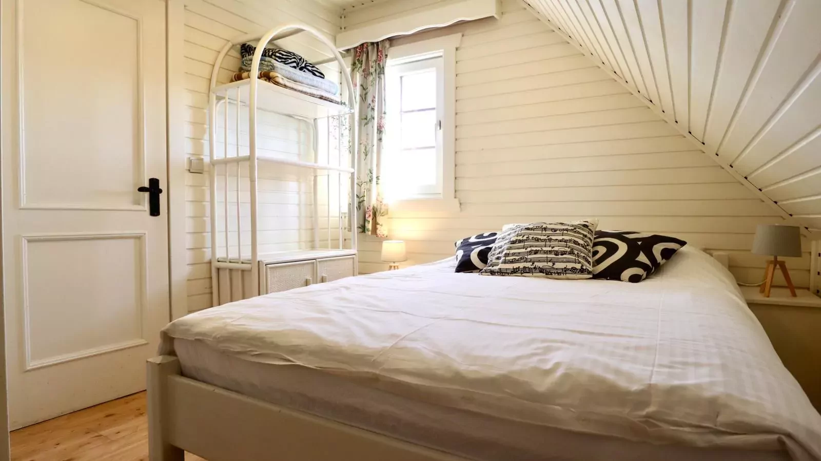La Pomme de Pin-Bedroom