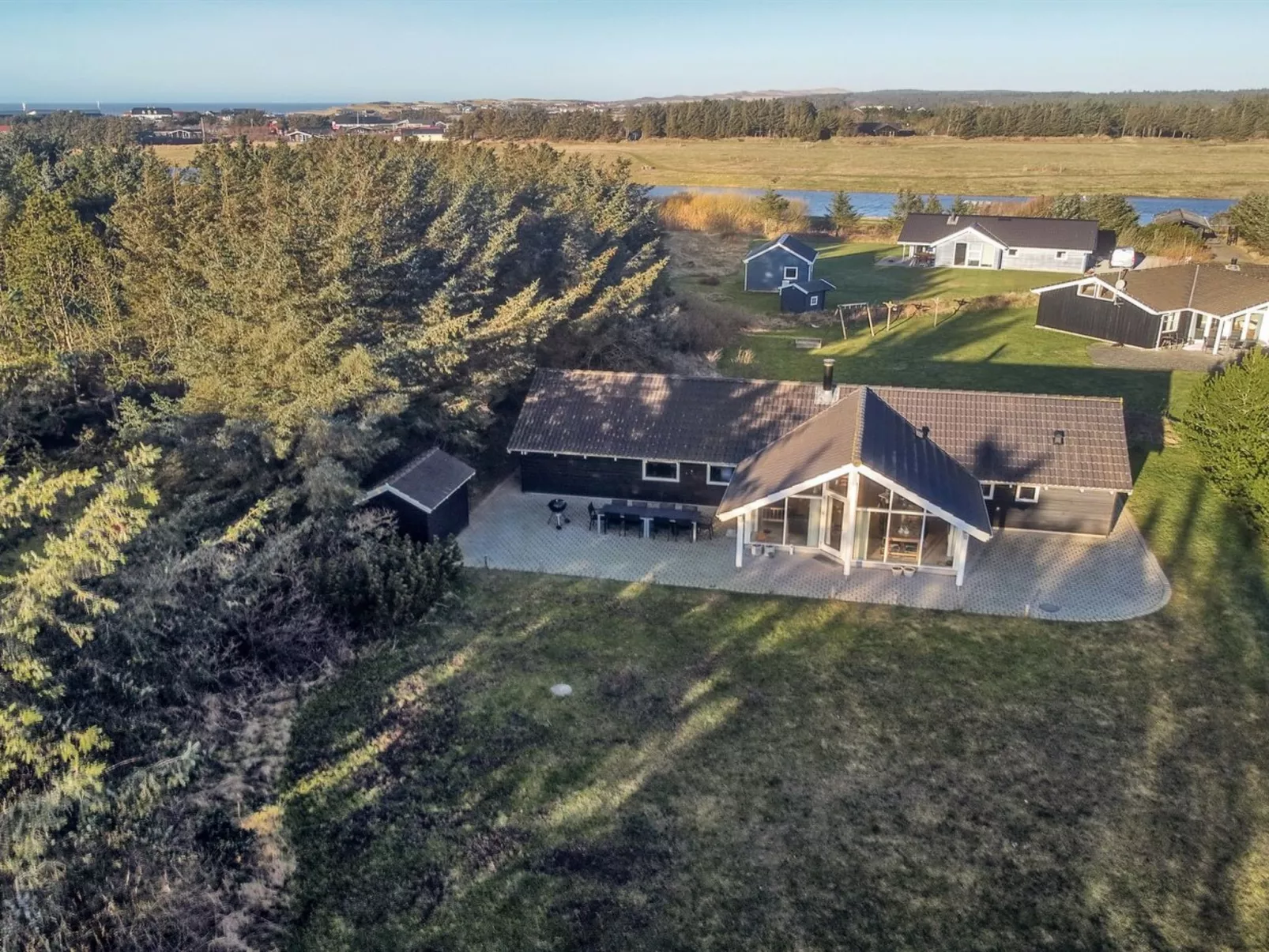 "Synnöve" - 550m from the sea-Inside