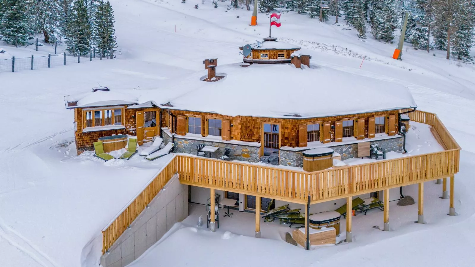 Deluxe Zirberl Top 1-Exterior winter