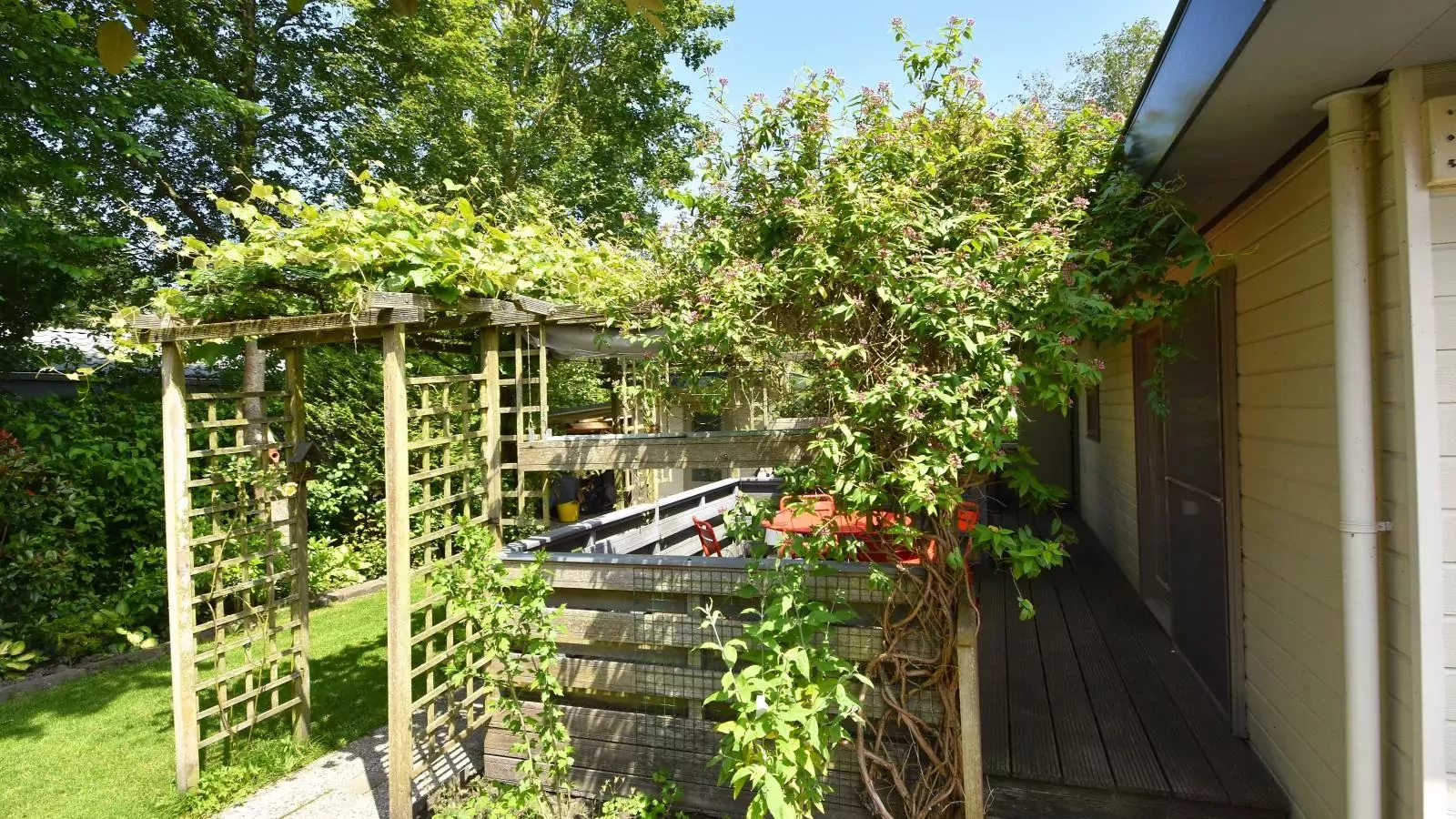 Huisje Joep-Gardens summer