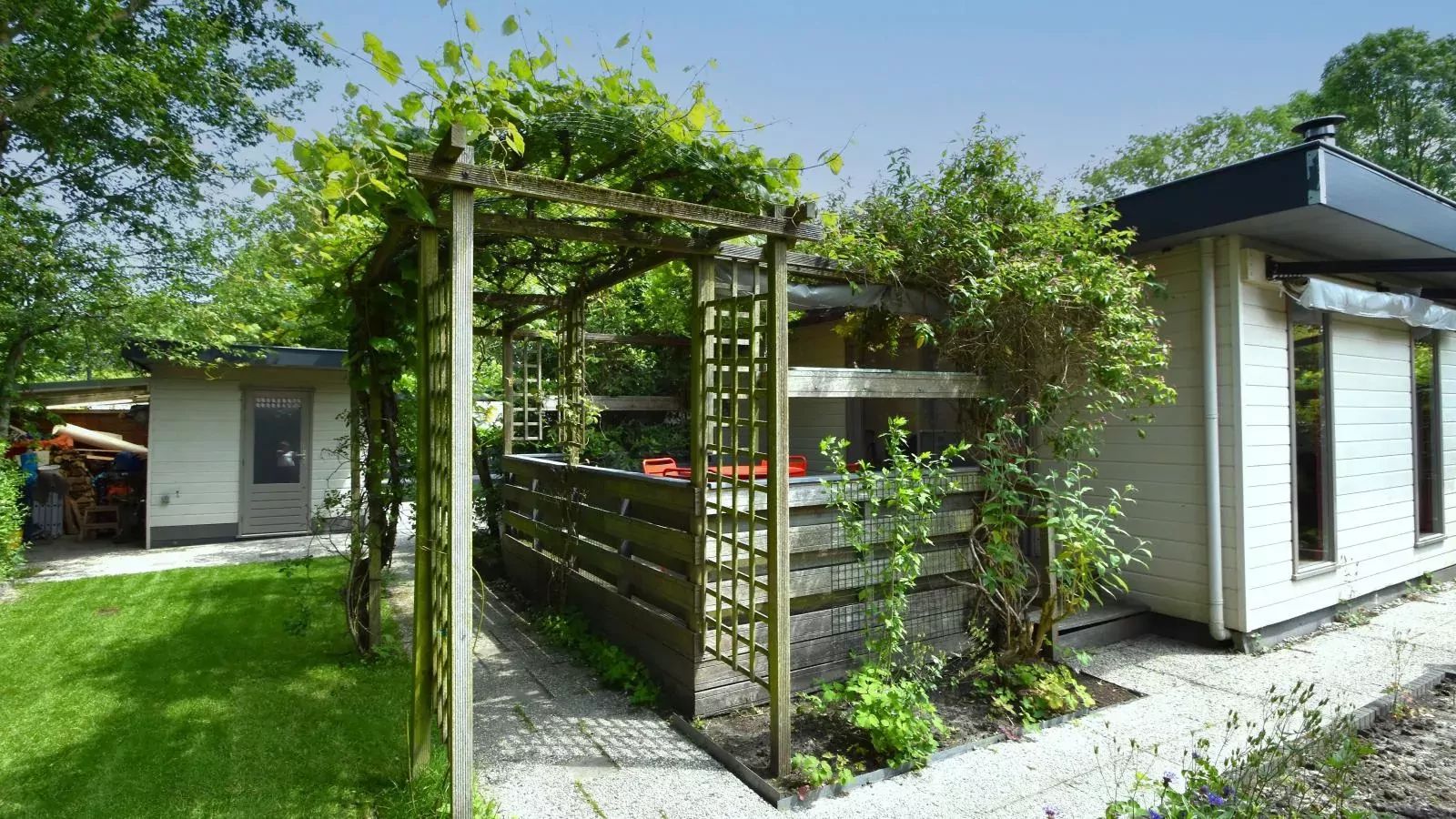 Huisje Joep-Gardens summer