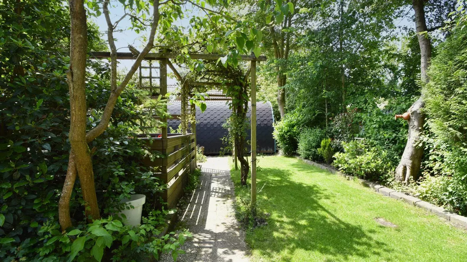 Huisje Joep-Gardens summer
