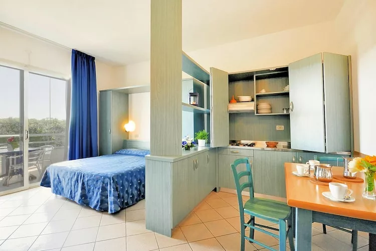Ferienanlage La Cecinella Villaggio Turistico Cecina Mare Typ Trilo  F Villette GINEPRO-Living room