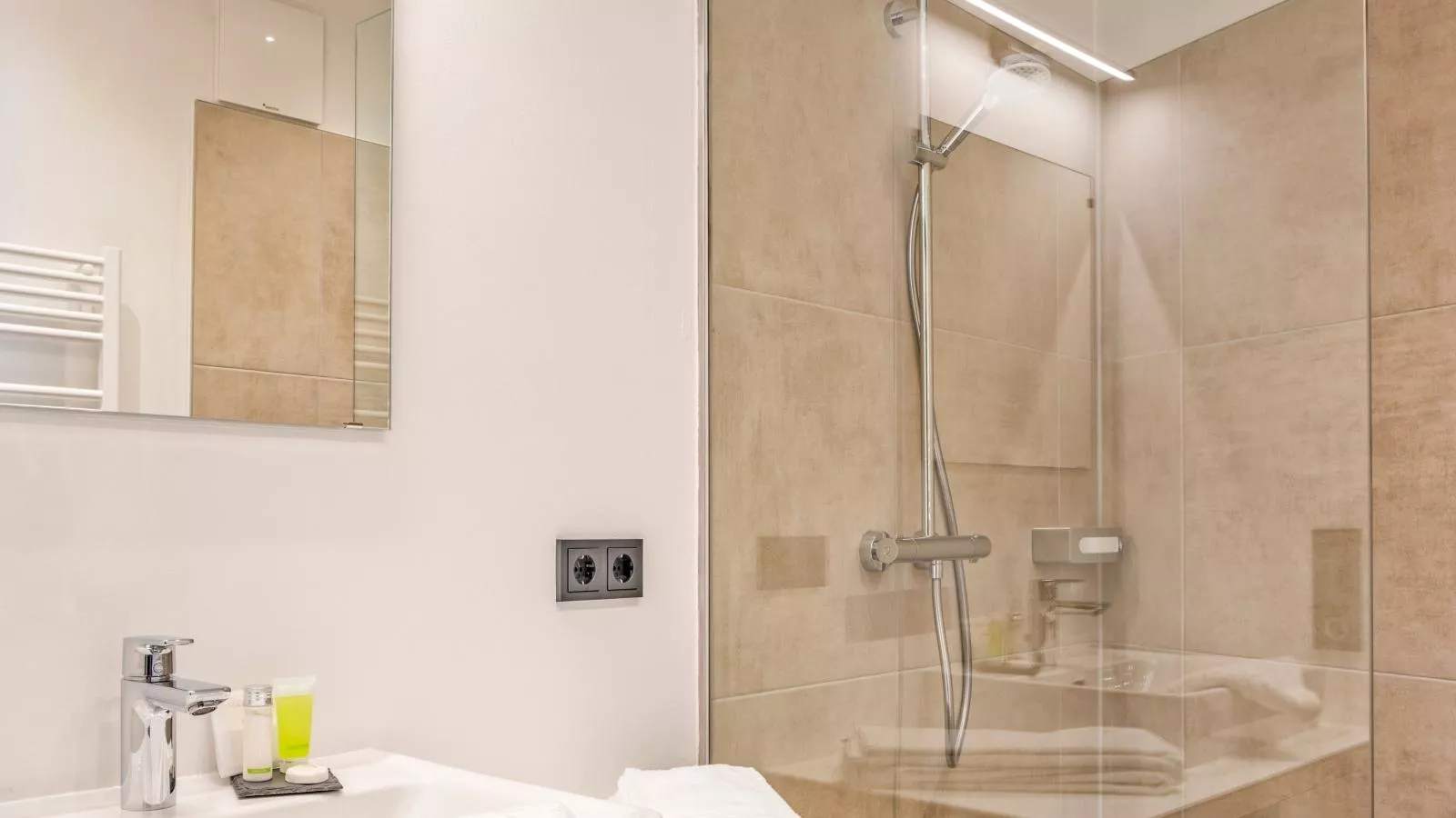 Deluxe Zirberl Top 6-Badezimmer