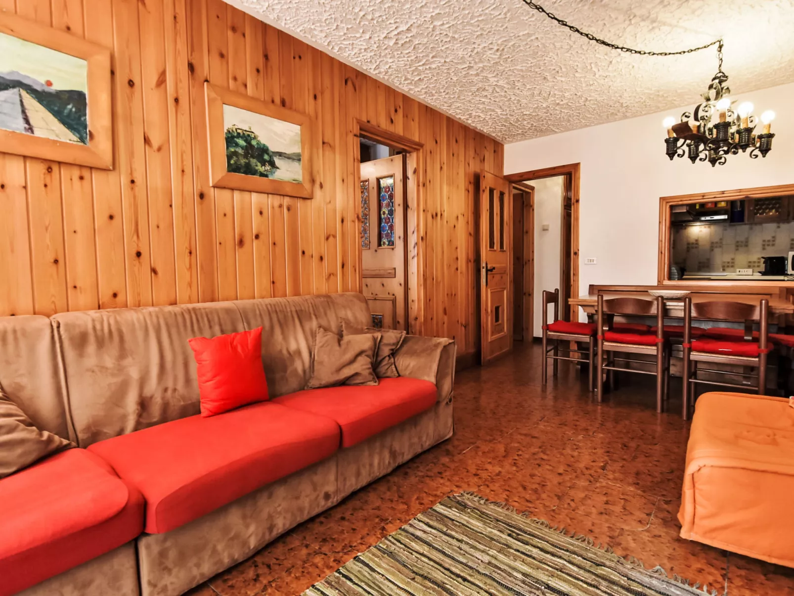 Casa Rossa-Inside